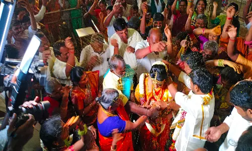 ஆவணி மாத கடைசி முகூர்த்தம் பழனி கோவிலில் களைகட்டிய திருமணங்கள்