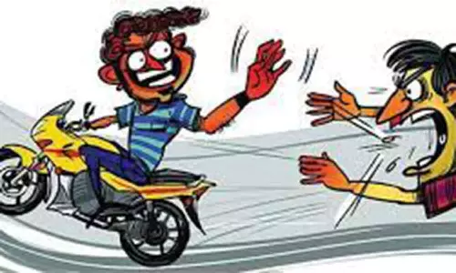 வீட்டு முன்பு நிறுத்தியிருந்த மோட்டார் சைக்கிள் திருட்டு