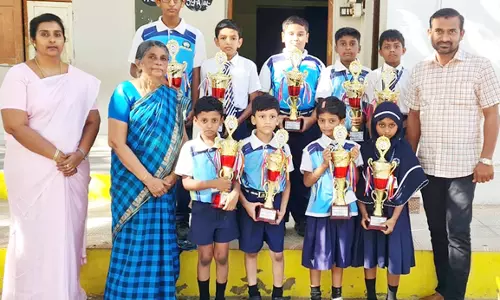 கீழக்கரை இஸ்லாமியா பள்ளி மாணவர்கள் சாதனை