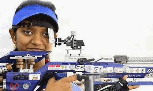 உலக கோப்பை துப்பாக்கிச் சுடுதல் போட்டி - தங்கம் வென்றார் இளவேனில் வாலறிவன்