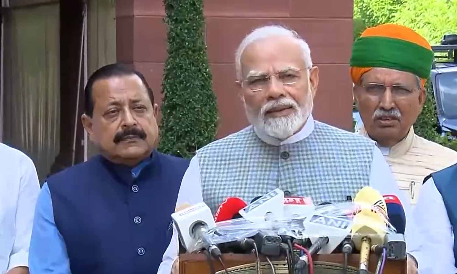 வரலாற்று சிறப்பு முடிவுகளை எடுக்கக்கூடிய பாராளுமன்ற கூட்டம்: பிரதமர் மோடி பேச்சு