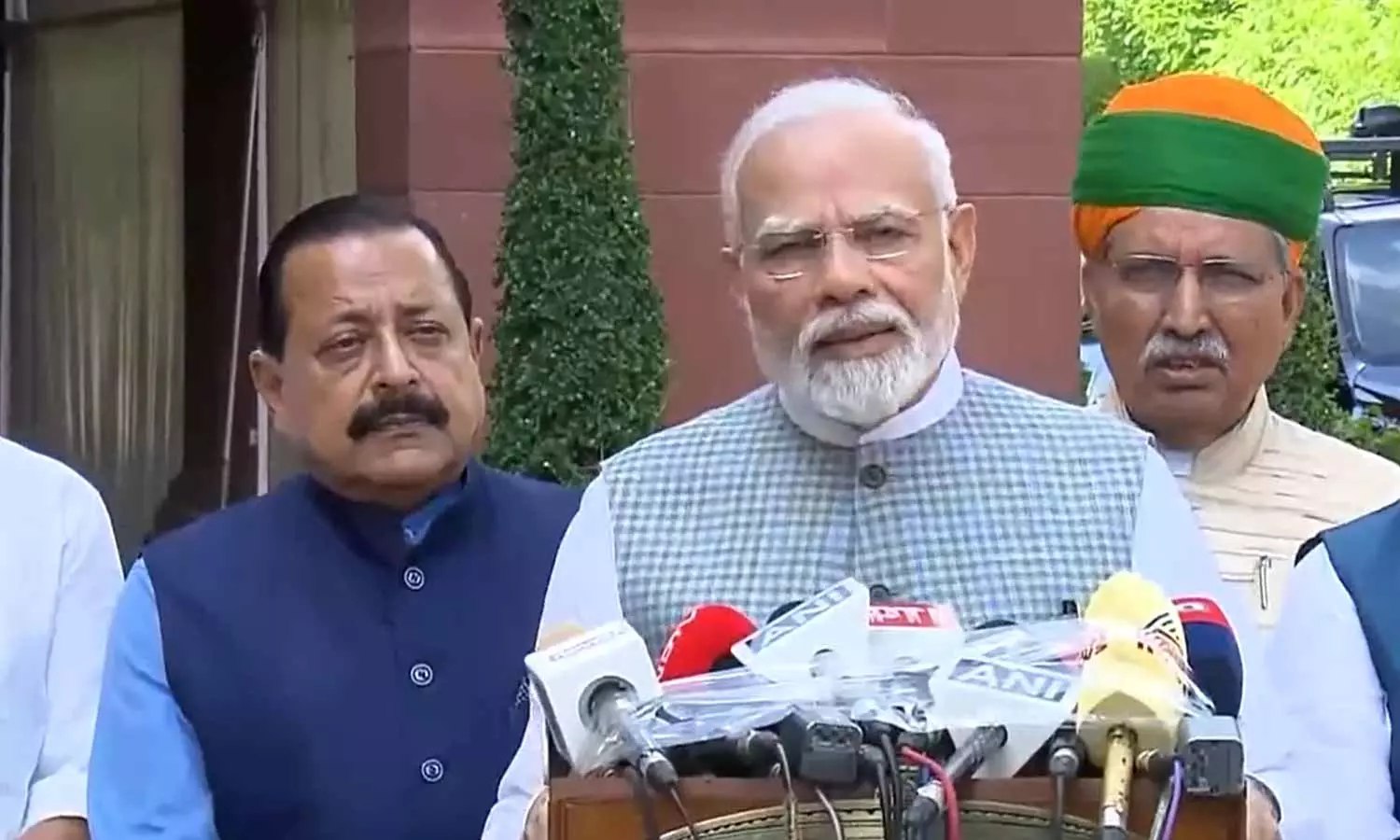 வரலாற்று சிறப்பு முடிவுகளை எடுக்கக்கூடிய பாராளுமன்ற கூட்டம்: பிரதமர் மோடி பேச்சு வரலாற்று சிறப்பு முடிவுகளை எடுக்கக்கூடிய பாராளுமன்ற கூட்டம்: பிரதமர் மோடி பேச்சு