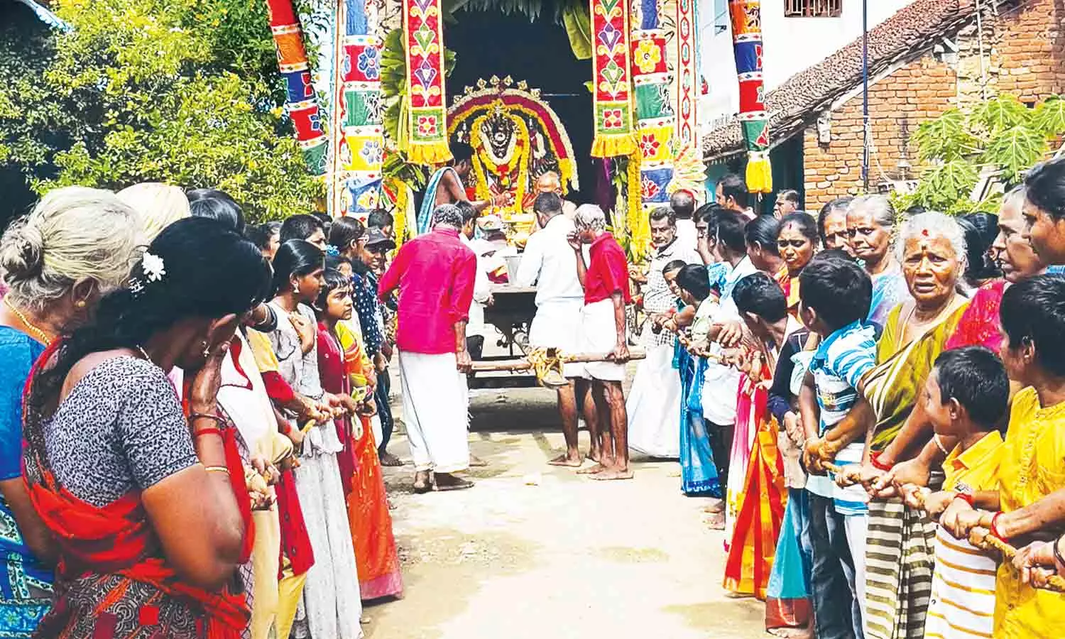 சித்தி புத்தி தெட்சணாமூர்த்தி விநாயகர் கோவில் தேரோட்டம் சித்தி புத்தி தெட்சணாமூர்த்தி விநாயகர் கோவில் தேரோட்டம்