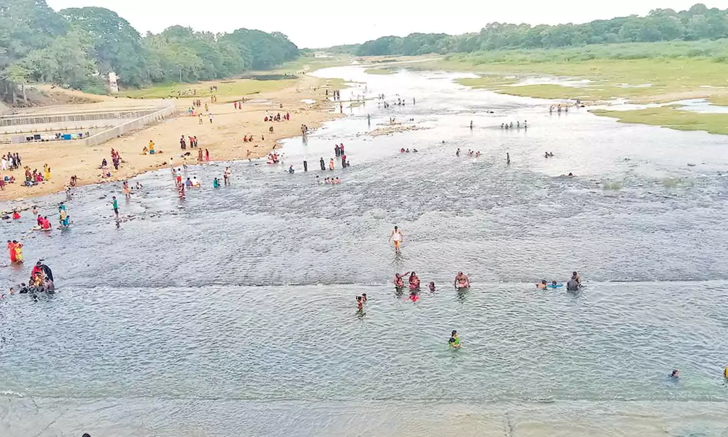 வெண்ணாற்றில் தண்ணீர் திறப்பு மேலும் குறைப்பு