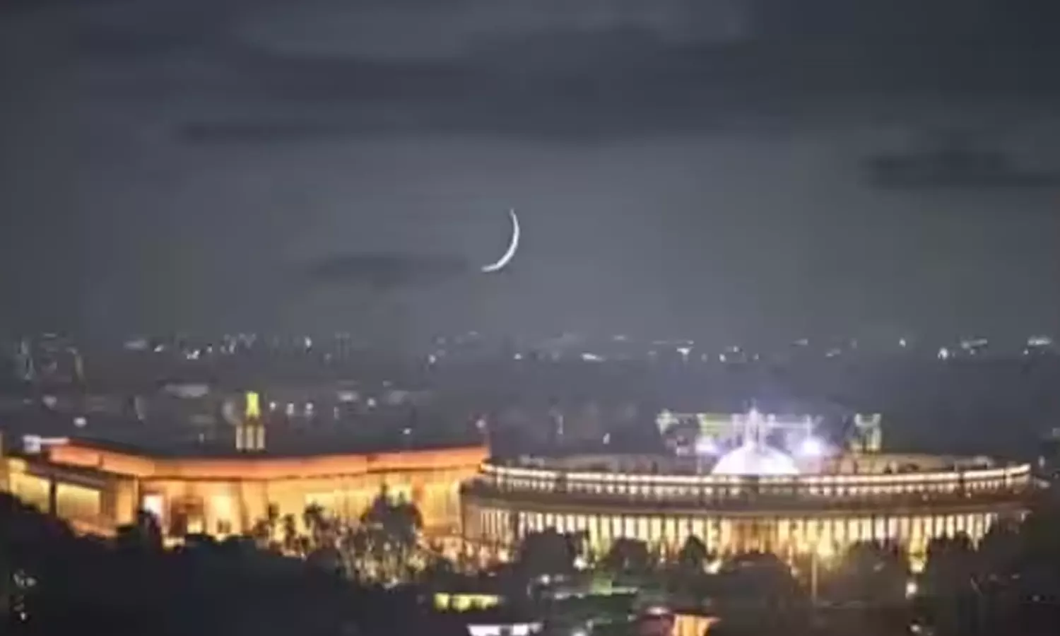 சிறப்பு கூட்டத்தொடரில் தாக்கலாகும் மசோதாக்கள்: பட்டியல் விவரம்