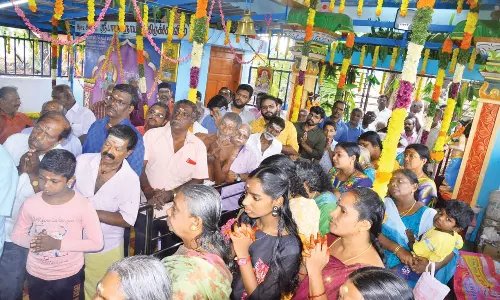 குமரி மாவட்டத்தில் இன்று அதிகாலையில் வீடுகளிலும், பொதுஇடங்களிலும் விநாயகர் சிலைகள் பிரதிஷ்டை