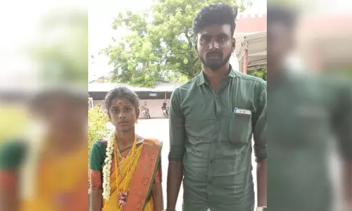 காதல் கணவரை திருமணம் செய்த கல்லூரி மாணவி பாதுகாப்பு கேட்டு போலீஸ் நிலையத்தில் தஞ்சம்