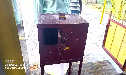 கோவில் உண்டியல் உடைத்து ரூ.10 ஆயிரம் திருட்டு