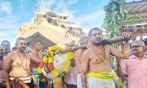 மலைக்கோட்டையில் உச்சிப்பிள்ளையாருக்கு 150 கிலோ மெகா கொழுக்கட்டை படையல்