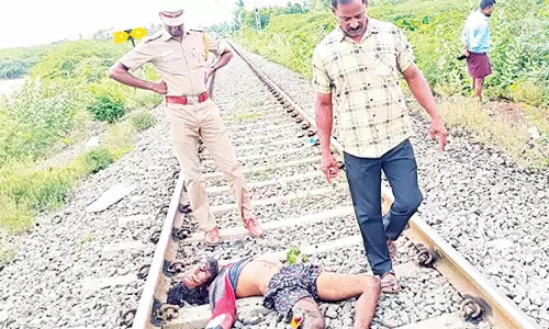 ரெயிலில் அடிபட்டு வாலிபர் பலி