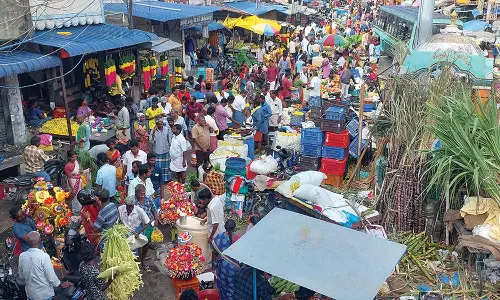 காஞ்சிபுரம், செங்கல்பட்டு மாவட்டத்தில் 1456 இடங்களில் விநாயகர் சிலைகள் வைத்து வழிபாடு- போலீஸ் கடும் கட்டுப்பாடு