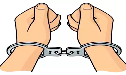 கஞ்சா, லாட்டரி, குட்கா  விற்ற 10 பேர் கைது