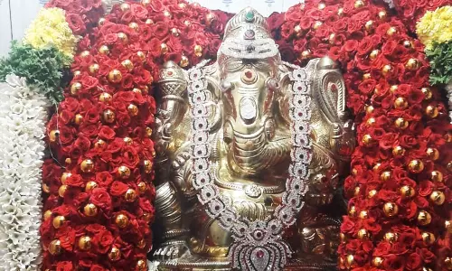 கிருஷ்ணகிரி மாவட்டத்தில் விநாயகர் கோவில்களில் சிறப்பு பூஜை