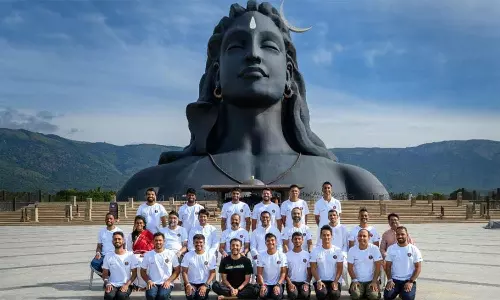 ராணுவ வீரர்களை யோகா பயிற்றுநர்களாக மாற்றி காட்டிய ஈஷா!