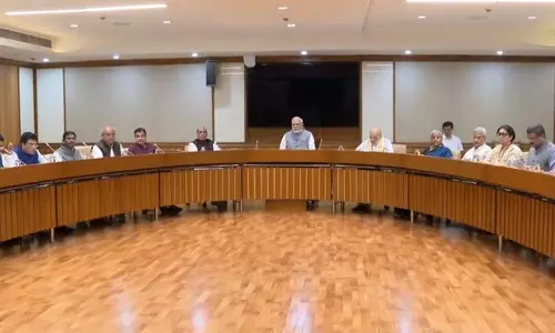 பிரதமர் நரேந்திர மோடி தலைமையில் மத்திய அமைச்சரவை கூட்டம் தொடங்கியது