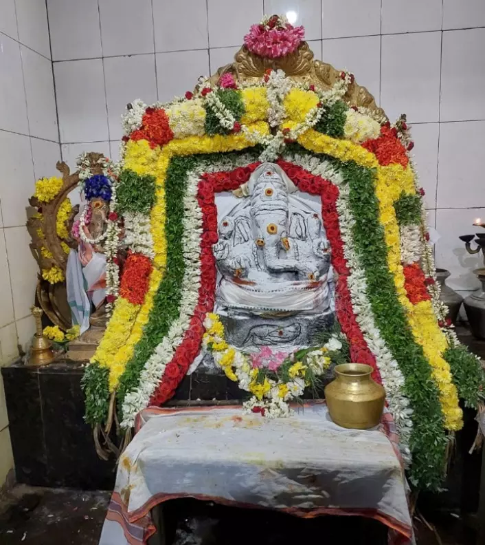 ஆண்டிமடத்தில் உள்ள விநாயகர்களுக்கு சிறப்பு அபிஷேக ஆராதனை ஆண்டிமடத்தில் உள்ள விநாயகர்களுக்கு சிறப்பு அபிஷேக ஆராதனை