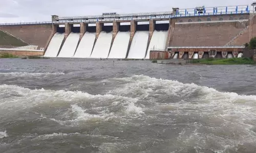 தேனி மாவட்டத்தில் கன மழை வைகை அணைக்கு மீண்டும் நீர்வரத்து அதிகரிப்பு