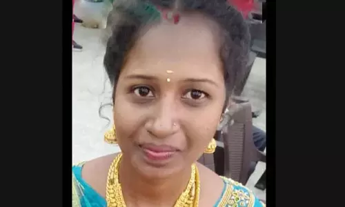 திருமணமான 2 ஆண்டில் இளம்பெண் தற்கொலை- உடலை வாங்க மறுத்து உறவினர்கள் போராட்டம்