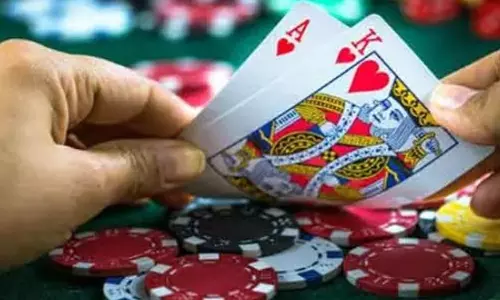 சங்கராபுரம் அருகே  பணம் வைத்து சூதாடிய 4 பேர் கைது