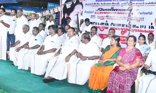 இந்திய பிரதமர் யார் என்பதை அ.தி.மு.க. தான் தீர்மானிக்கும்:முன்னாள் அமைச்சர் மணிகண்டன் பேச்சு