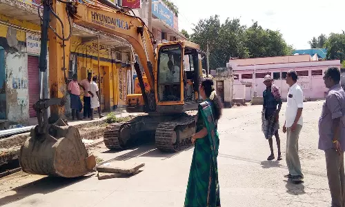 சிவகிரி பஸ் நிலையத்தில் மராமத்து பணி