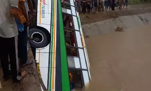 பஞ்சாப் மாநிலம் முக்த்சரில் கால்வாயில் பேருந்து கவிழ்ந்து விபத்து- 8 பேர் உயிரிழப்பு