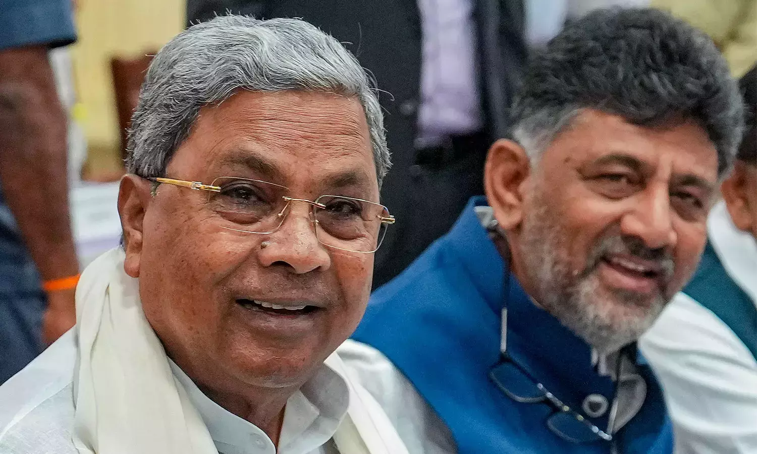 காவிரி விவகாரம் - கர்நாடக முதல் மந்திரி சித்தராமையா நாளை டெல்லி செல்கிறார்