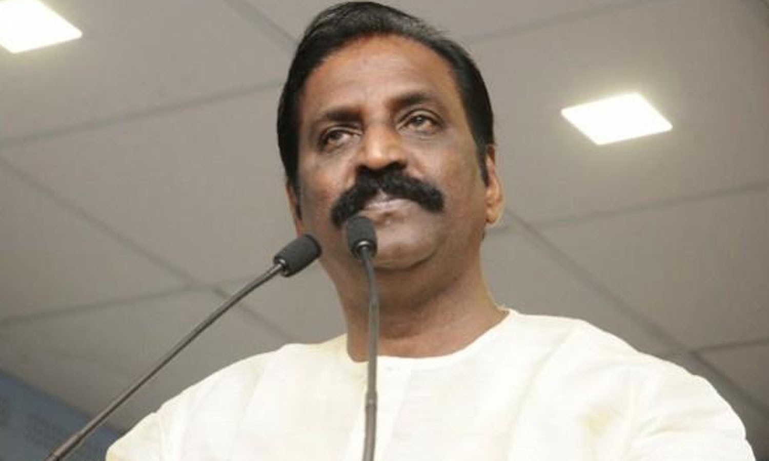 தற்கொலை என்பது சமூகத்தின் மீது மனிதன் காட்டும் எதிர்ப்பு- வைரமுத்து