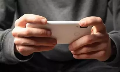 9-ம் வகுப்பு மாணவன் தூக்கிட்டு தற்கொலை 9-ம் வகுப்பு மாணவன் தூக்கிட்டு தற்கொலை