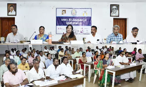 தேனி மாவட்டத்தில் வறுமை இல்லாத வாழ்வாதாரத்தை உருவாக்க வேண்டும்