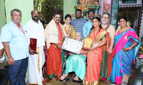 யோகாஞ்சலி நாட்டியாலய பொது மேலாளருக்கு விருது