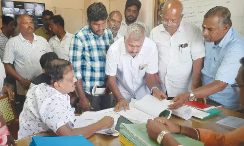 மீனவர்களின் எதிர்ப்பை தொடர்ந்து மீன்பிடி தொழில் பாதிக்காத வகையில் படகுதளம் அமைக்க ஆய்வு