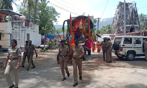 நங்கவள்ளியில் அனுமதியின்றி விநாயகர் சிலை ஊர்வலம்