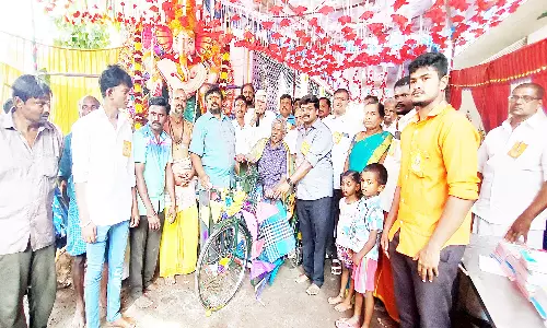 ஸ்ரீ அரசமர விநாயகர் சதுர்த்தியையொட்டி நலத்திட்ட உதவி