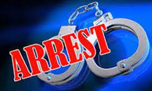 தொழிலாளியை பீர்பாட்டிலால் தாக்கிய 3 பேர் கைது