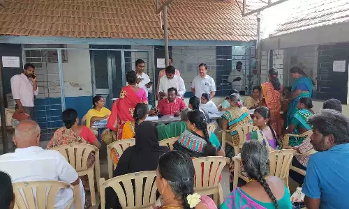 உடுமலை தாலுகா அலுவலகத்தில்  மகளிர் உரிமைத் தொகை கிடைக்காதவர்களுக்கு உதவி மையம்