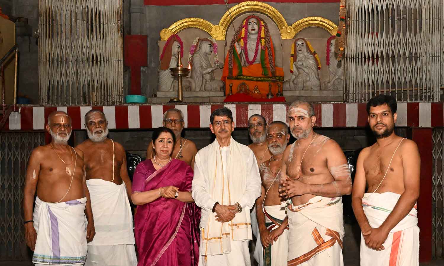 காஞ்சிபுரம் கோவில்களில் கவர்னர் ஆர்.என்.ரவி வழிபாடு