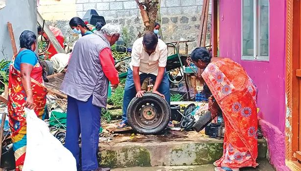 டெங்கு கொசு ஒழிப்பு பணி தீவிரம் டெங்கு கொசு ஒழிப்பு பணி தீவிரம்