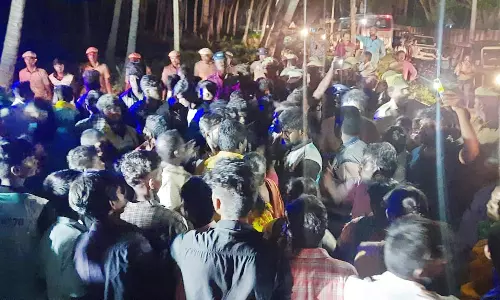 சின்னமனூர் : விநாயகர் சிலை ஊர்வலத்துக்கு எதிர்ப்பு தெரிவித்ததால் சாலை மறியல்