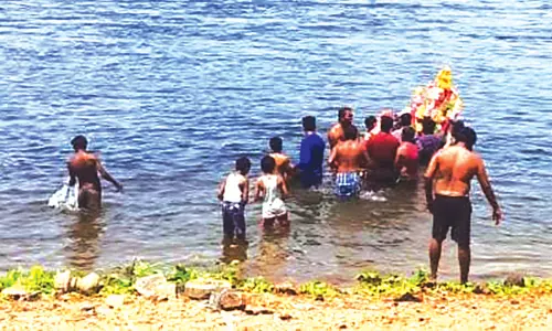 சோழசிராமணி காவிரி ஆற்றில் விநாயகர் சிலைகள் கரைப்பு