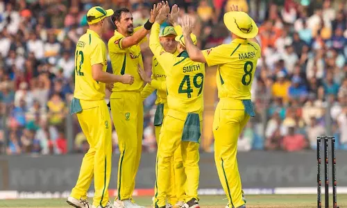 இந்தியாவுக்கு எதிராக முதல் ஒருநாள் போட்டி: ஆஸ்திரேலியா அணியின் 2 முக்கிய வீரர்கள் விலகல்