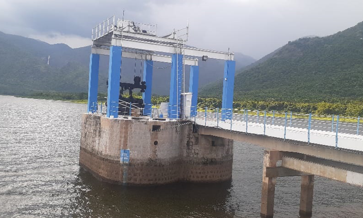 51 அடியை எட்டிய நீர்மட்டம்: மஞ்சளாறு அணையில் முதற்கட்ட வெள்ள அபாய எச்சரிக்கை