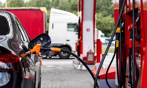 பெட்ரோல், டீசல் ஏற்றுமதிக்கு தற்காலிக தடை: ரஷியா அறிவிப்பு