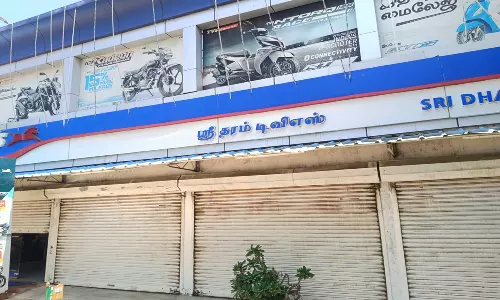திண்டிவனத்தில் மோட்டார் சைக்கிள் ஷோரூமின் கல்லாவை உடைத்து ரூ.3 லட்சம் திருட்டு