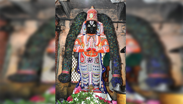 புரட்டாசி முதல் சனிக்கிழமையையொட்டிசேலம் பெருமாள் கோவில்களில் சிறப்பு வழிபாடு