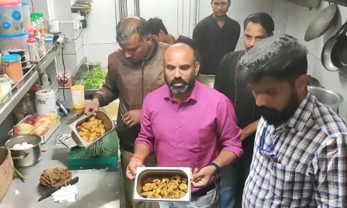 குன்னூரில்  கெட்டுப்போன மீன், கோழி இறைச்சி பறிமுதல்