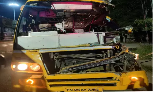 திட்டக்குடி அருகே தனியார் பள்ளி பஸ்சை திருடி சென்ற வாலிபர் கைது:பஸ் சேதமானதால் போலீசார் விசாரணை