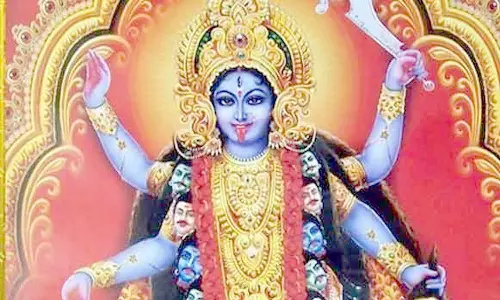 கோட்டை காளியம்மன் கோவிலில் சிறப்பு வழிபாடு