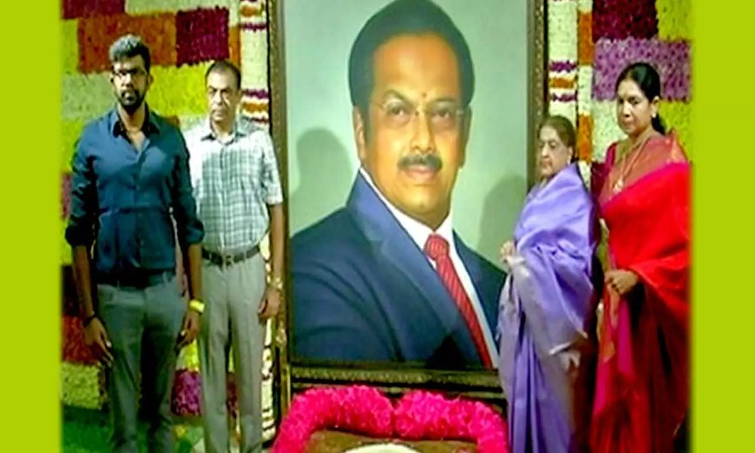 பத்மஸ்ரீ டாக்டர் பா.சிவந்தி ஆதித்தனாரின் 88வது பிறந்தநாள் விழா - உருவப்படத்துக்கு மலர் தூவி மரியாதை பத்மஸ்ரீ டாக்டர் பா.சிவந்தி ஆதித்தனாரின் 88வது பிறந்தநாள் விழா - உருவப்படத்துக்கு மலர் தூவி மரியாதை