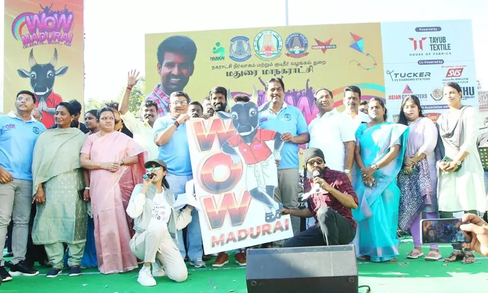 மதுரையில் ஹாப்பி ஸ்டீரிட் கொண்டாட்டம் மதுரையில் ஹாப்பி ஸ்டீரிட் கொண்டாட்டம்